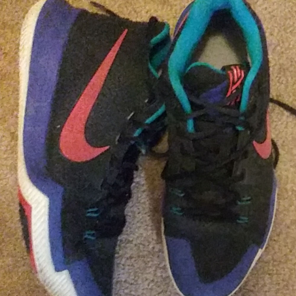 Kyrie 3 multi color